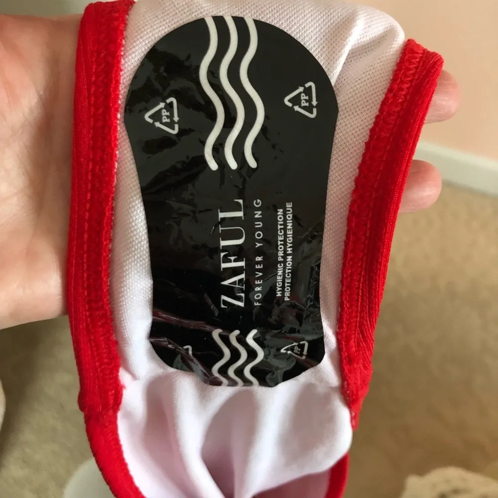 Bathingsuit one piece - Picture 3 of 4